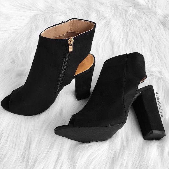 ❤️LAST CHANCE❤️ Black peep chunky heel ankle boots - Picture 5 of 5